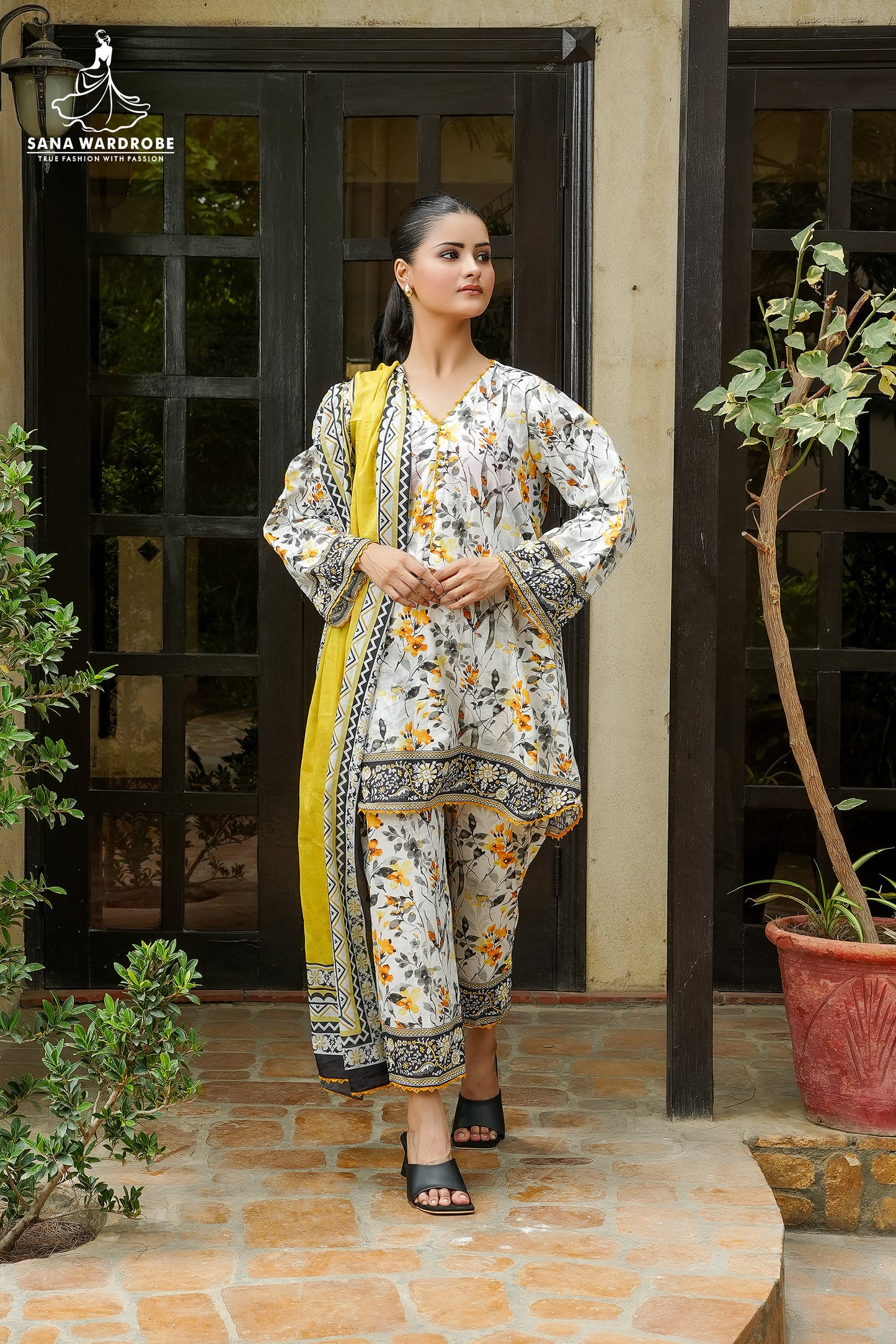 3 Piece Printed lawn Suit