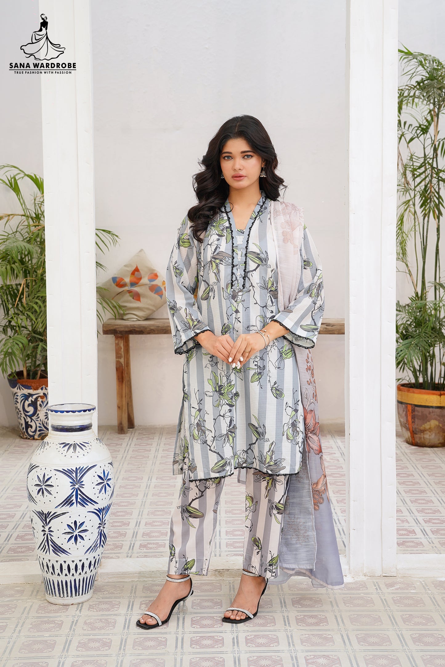 Banadora Lawn 3-Piece Unstitched Suits