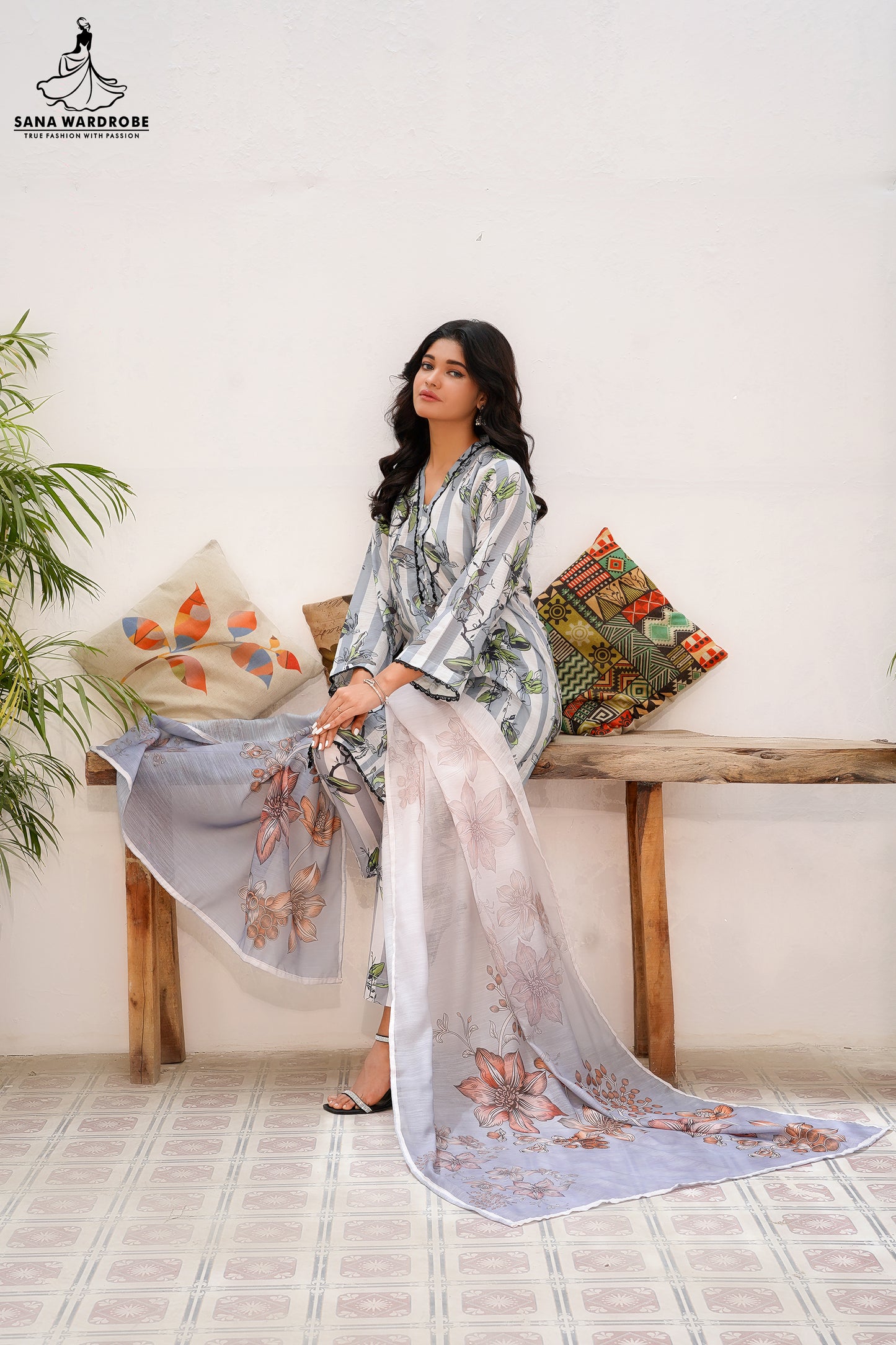 Banadora Lawn 3-Piece Unstitched Suits